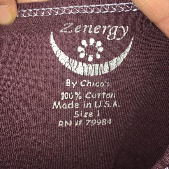 Chico’s Zenergy 1 paisley maroon knit shirt - Picture 3 of 3